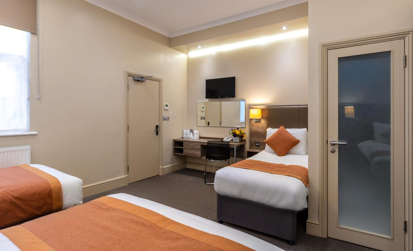 Family 5 Room  Sidney Hotel London Family 5 Room  Sidney Hotel London