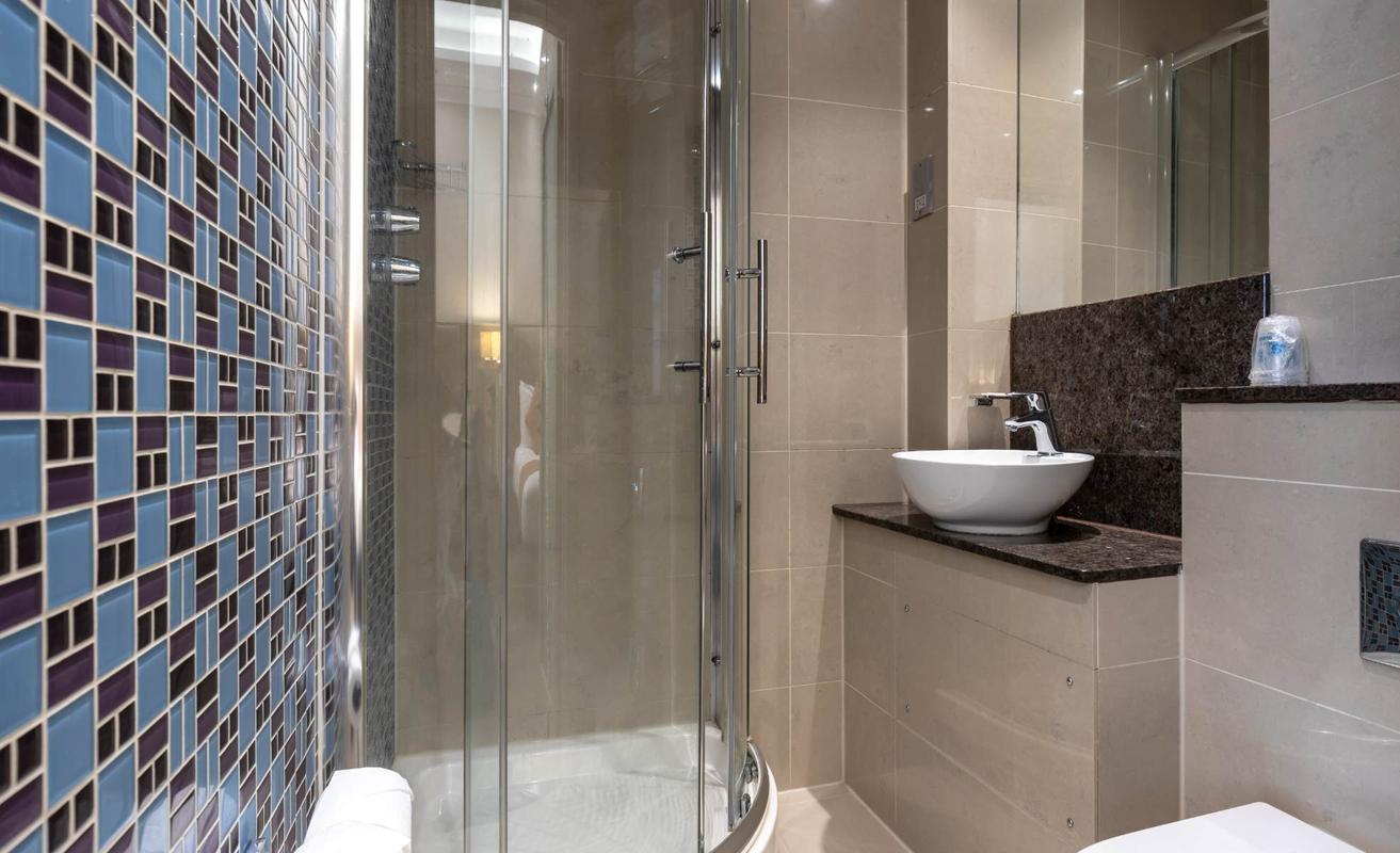 Family 5 Room  Sidney Hotel London Family 5 Room  Sidney Hotel London