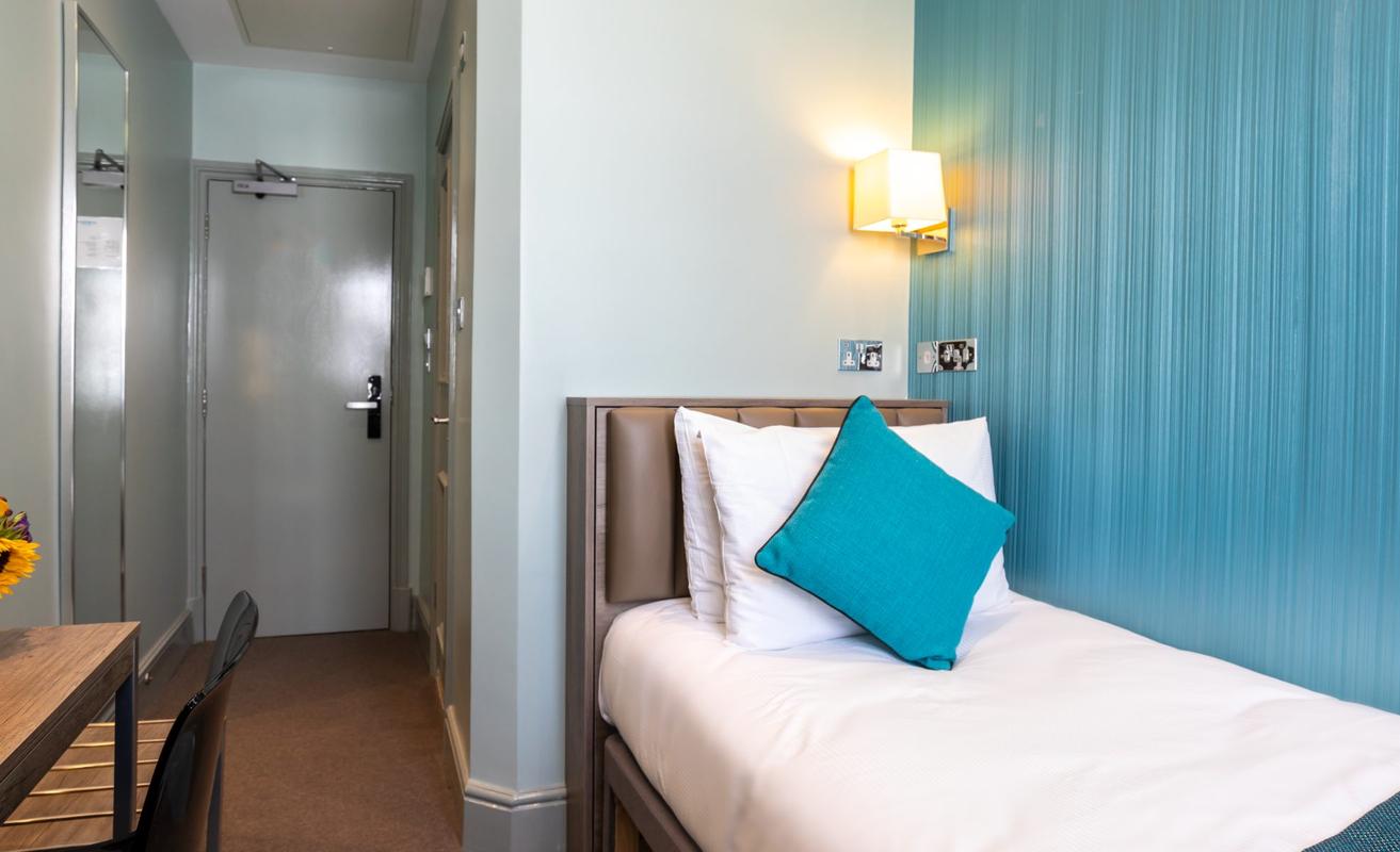 ANNEX Single Room  Sidney Hotel London ANNEX Single Room  Sidney Hotel London
