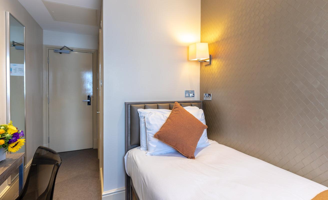 Single Room  Sidney Hotel London Single Room  Sidney Hotel London