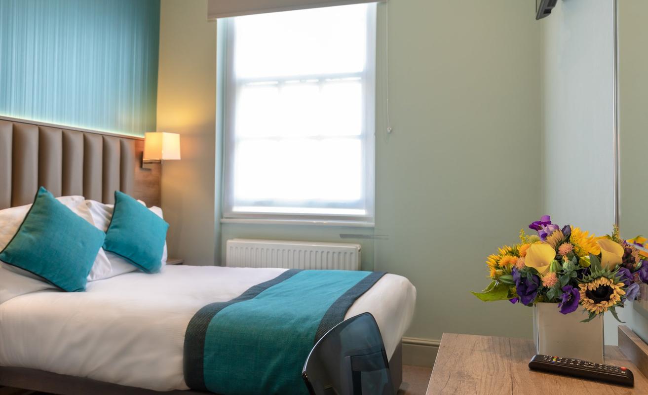 ANNEX Petite Double Room  Sidney Hotel London ANNEX Petite Double Room  Sidney Hotel London