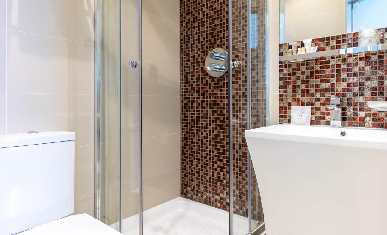 ANNEX Petite Double Room  Sidney Hotel London ANNEX Petite Double Room  Sidney Hotel London