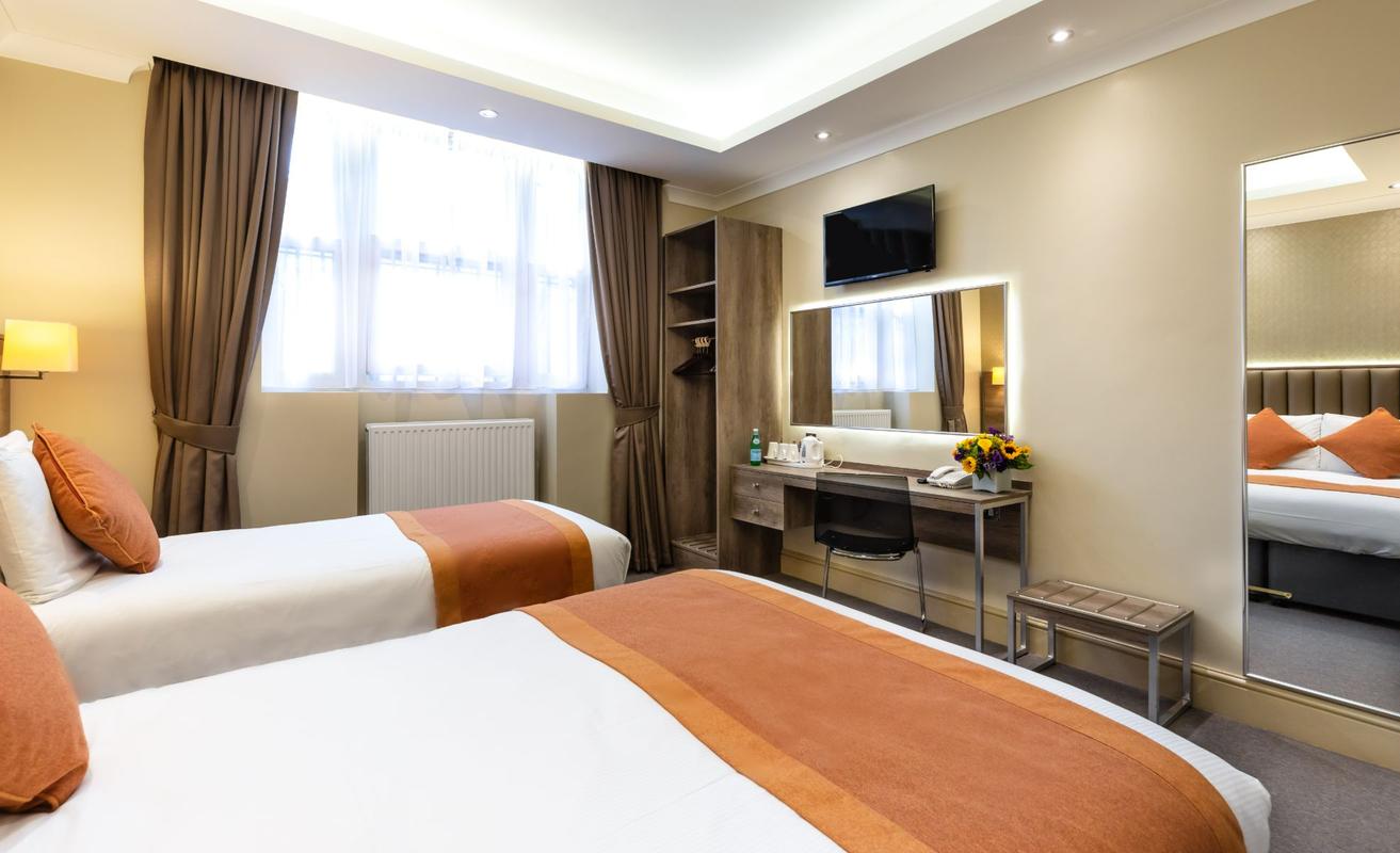 ANNEX Triple Room  Sidney Hotel London ANNEX Triple Room  Sidney Hotel London